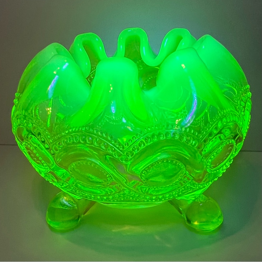 Northwood Opalescent Footed Vaseline Glass Rose Bowl Vase “Beaded Cable”